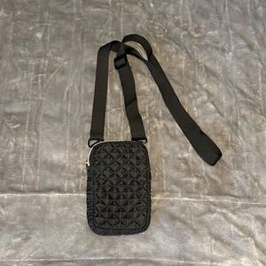 📱 Black Crossbody Phone-sized Bag with Copper Colored Zipper